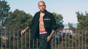 Ex-mulher de Dani Alves deixa mensagem: «Há ocasiões em que tens de dividir a mesa com Judas...»
