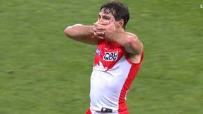 Celebração de Gyökeres chega à na Austrália: «Roubei-a por esta noite»