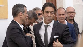 Rui Costa, Sousa Cintra e Pauleta entre os muitos presentes no adeus a António Pacheco