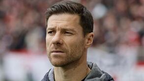 Entre a continuidade no Bayer e três tubarões: o que está reservado para o futuro de Xabi Alonso