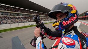 Miguel Oliveira sem palavras: «O único apoio que vi assim a um piloto foi a Valentino Rossi»