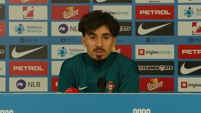 Vitinha sobre Cristiano Ronaldo: «Um jogador que continua a fazer a diferença que ele faz, tem de ser importante»