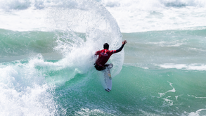 Seis portugueses superam tempestade na Caparica