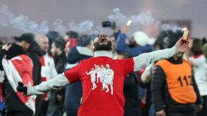 Loucura total em Tbilisi: georgianos invadiram relvado para festejarem a primeira presença numa grande competição