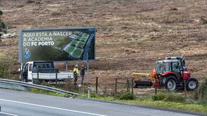 Academia do FC Porto na Maia já anunciada em outdoor