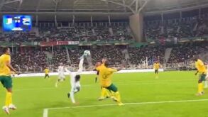 Golo do ano? O gesto técnico perfeito de Benzia no Argélia-África do Sul que promete correr mundo