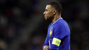 Dugarry critica comportamento de Mbappé na seleção: «Acho anormal mostrar uma atitude tão deplorável»