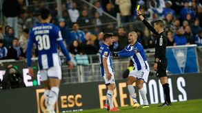 Penálti foi bem revertido? Otávio devia ter sido expulso? Os casos do polémico jogo da Amoreira