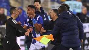 Incidentes do Estoril-FC Porto com eco em Espanha: «Outro lamentável episódio de Conceição»
