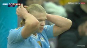 O incrível falhanço de Haaland nos minutos finais do Manchester City-Arsenal