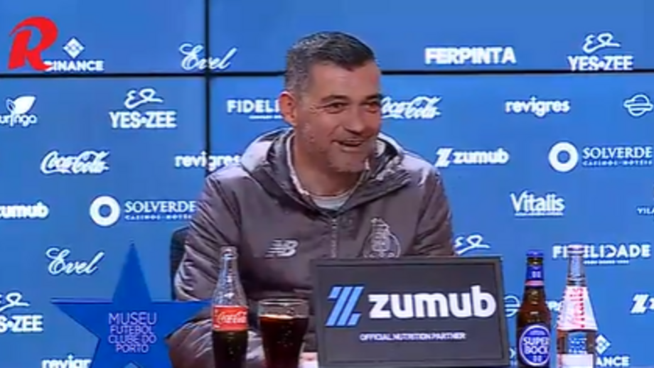 Treinador do FC Porto acabou por confessar sentir-se "incomodado"