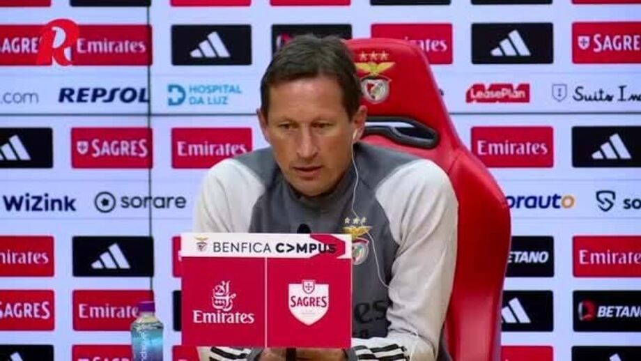 Técnico foi questionado sobre Arthur Cabral e Marcos Leonardo