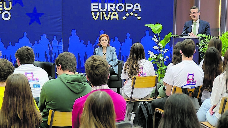 Europa vai às escolas para dar voz aos jovens