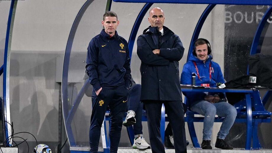 Barry é adjunto de Roberto Martínez na Seleção Nacional