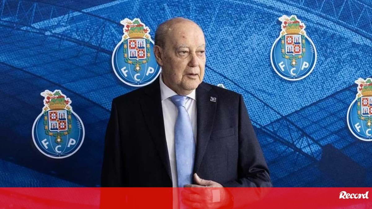 Entrevista a Pinto da Costa, em direto