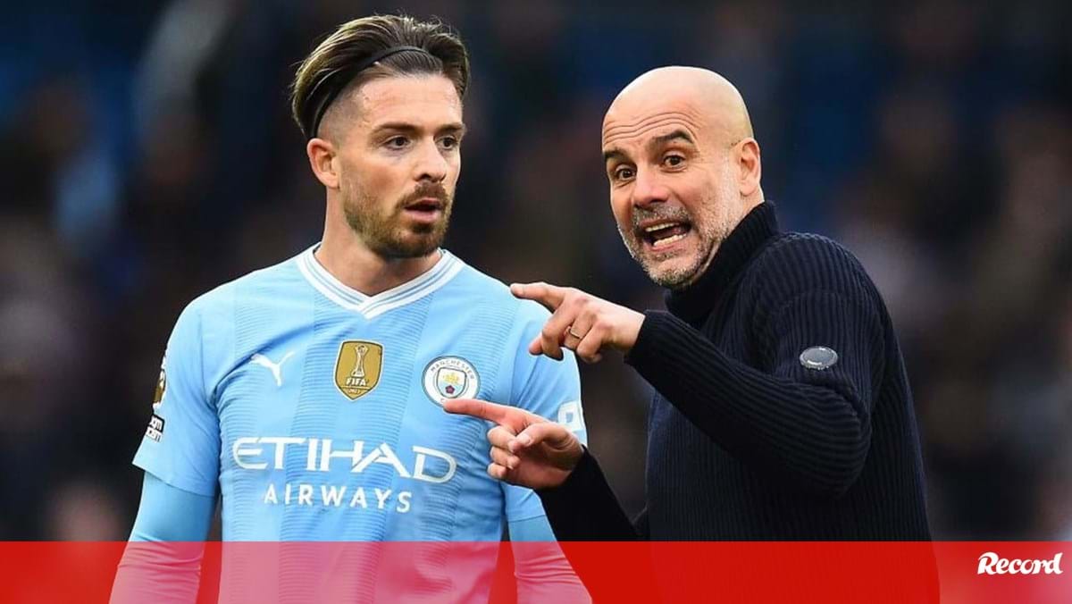 Guardiola e a reprimenda a Grealish no jogo com o Arsenal: «Faço isso para as câmaras e pelo meu ego»