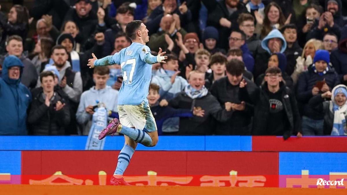 A crónica do Man. City-Aston Villa, 4-1: Phil Foden espalha magia