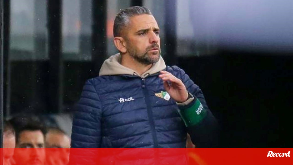 Rui Borges antevê jogo com o E. Amadora: «Temos de ser consistentes até ao fim»