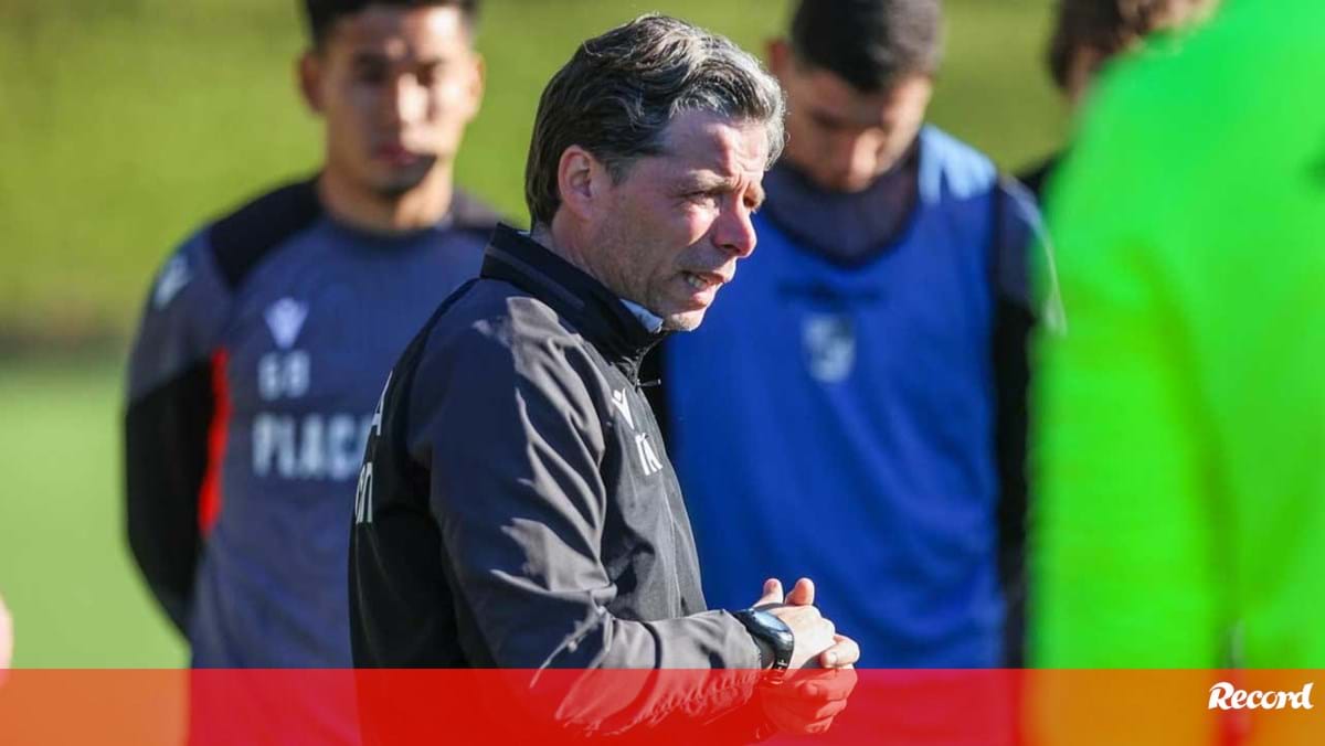 Tozé Mendes não continua na liderança da equipa técnica do V. Guimarães B