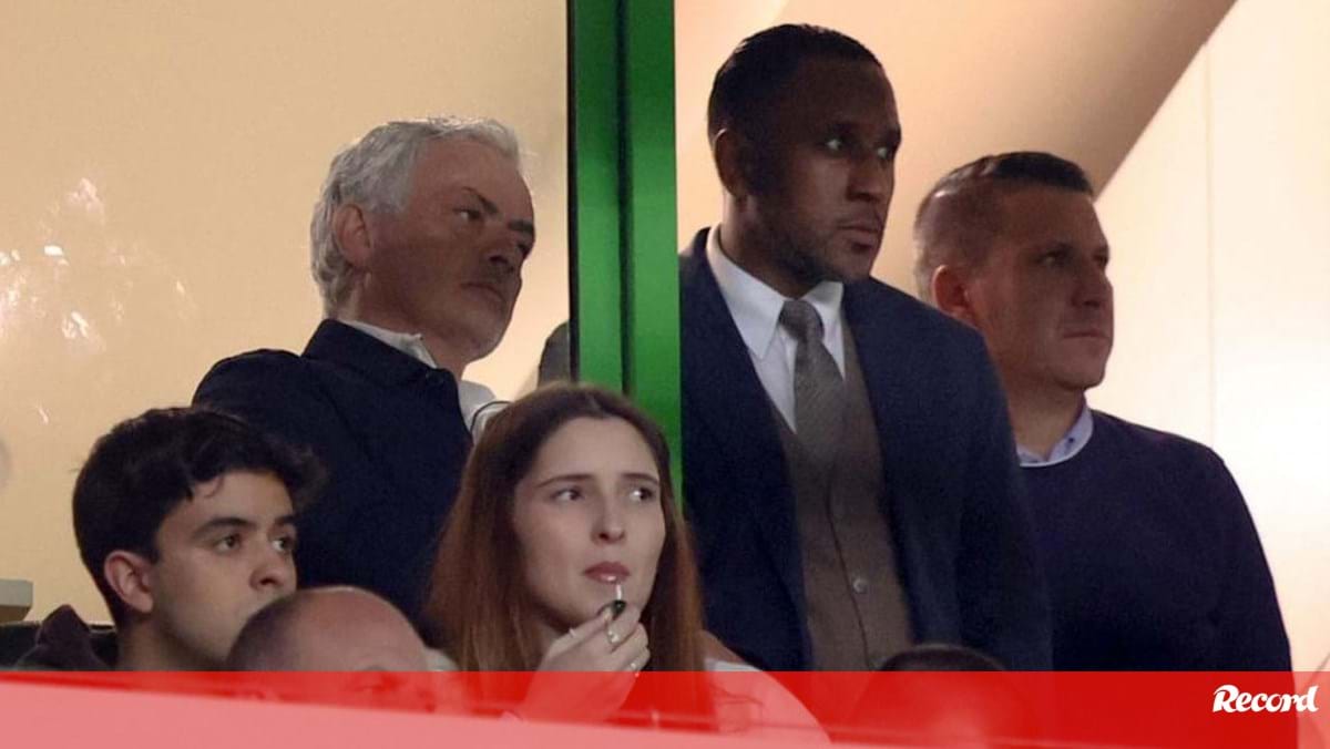 José Mourinho cancela ida à Luz para ver jogo com o Marselha