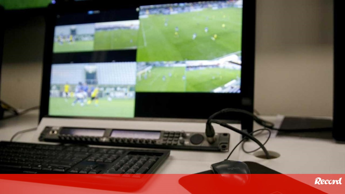 VAR na Turquia terá árbitros estrangeiros em alguns jogos: portugueses entre os escolhidos