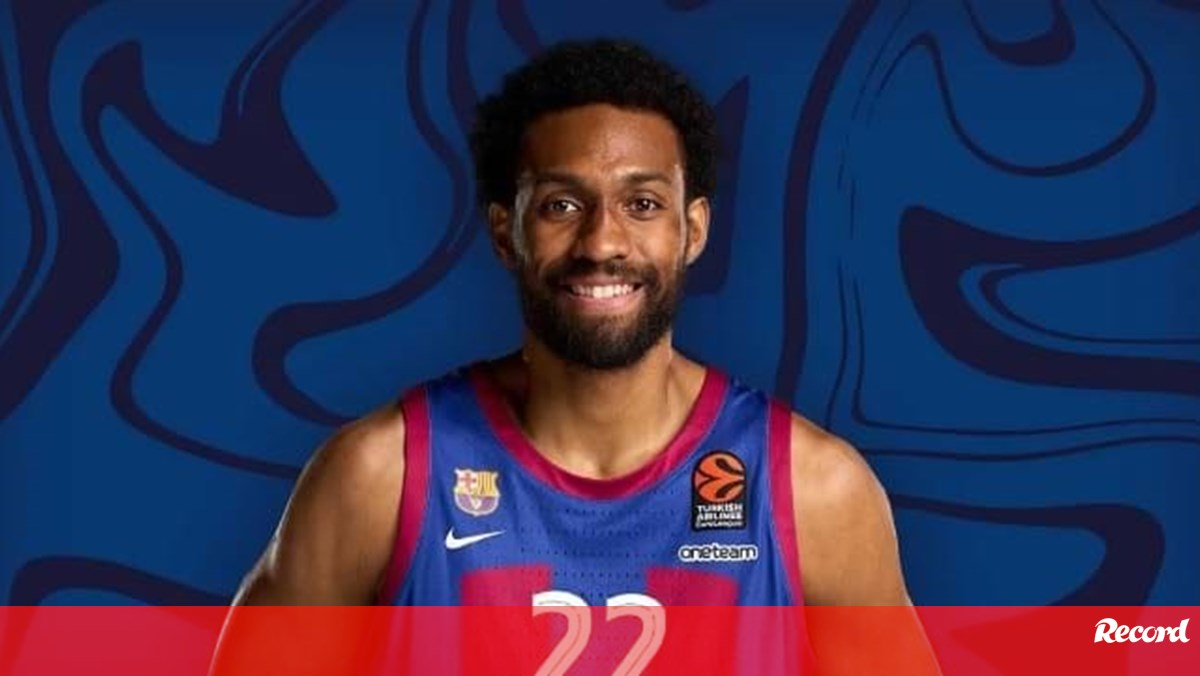 Jabari Parker renova com Barcelona