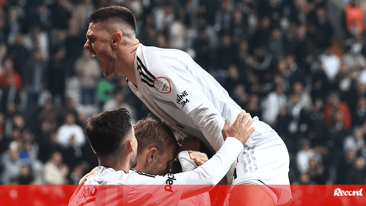 Turquia: Besiktas vence no campeonato após o despedimento de Fernando Santos