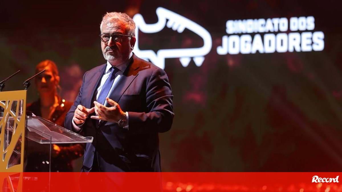 Joaquim Evangelista e o "inaceitável" episódio do Chaves-Estoril: «Agressões não terminaram em campo»