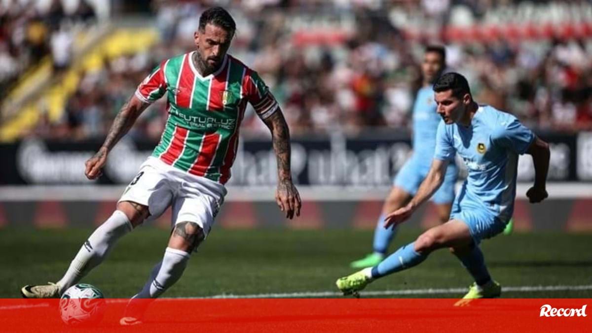 Miguel Lopes chega ao jogo 50