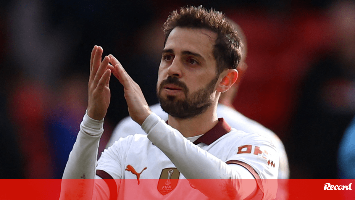 Bernardo Silva elogia Real Madrid: «É uma equipa rara. São tão rápidos e fortes, que não é fácil controlar»