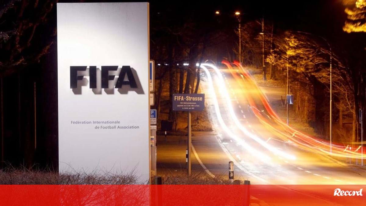 FIFA transfer regulations violate EU law – Football