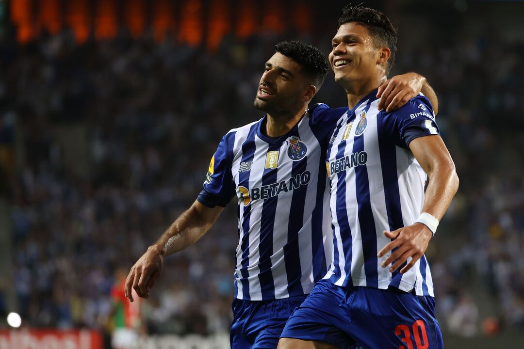 /fotospublicadas/Fotos/2-44295800#341047948bb7e1e5c1c14e49a112ae22 (21057743) (Milenium)