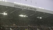 35. St James' Park (Newcastle, Inglaterra), 52.305