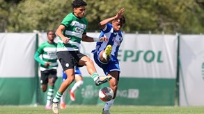 FC Porto vence Sporting em clássico frenético e cola-se aos leões