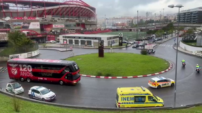 O momento em que o autocarro do Benfica chegou ao Estádio da Luz