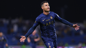 Cristiano Ronaldo com hat trick e duas assistências na goleada do Al Nassr