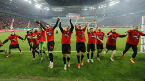 Bayer Leverkusen está na final da Taça da Alemanha e fica perto da inédita dobradinha
