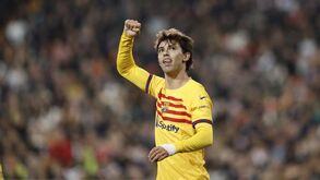 Presidente do Atlético Madrid garante: «O Barcelona quer João Félix e ele quer ficar»