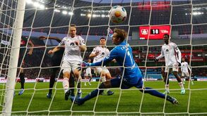 Cavalgada do invencível Bayer Leverkusen passa agora por Berlim