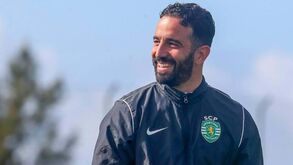 Fabrizio Romano fala do futuro de Amorim e adeptos do Sporting reagem: «Cala a boca!»