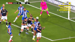 O autogolo de Galeno que deixou o V. Guimarães em vantagem no Dragão