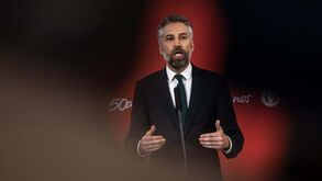 Pedro Nuno Santos escreve a Montenegro para negociar acordo para a função pública: o que diz a carta