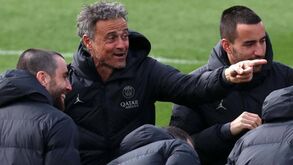 Luis Enrique compara-se com Xavi: «Quem representa mais o estilo do Barça? Eu!»