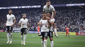 Corinthians de António Oliveira goleia Nacional Assunção na Taça sul-americana