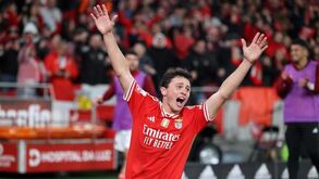 João Neves eleito melhor médio do mês de março