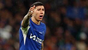 Enzo Fernandéz desabafa sobre momento no Chelsea: «Ainda não me sinto totalmente eu»