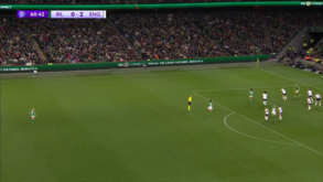 Lançamento lateral de jogadora da Irlanda impressiona: bola percorreu mais de 30 metros