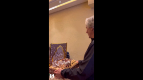 Jorge Jesus distribuiu chocolates aos jogadores do Al Hilal: «É bom, toma!»