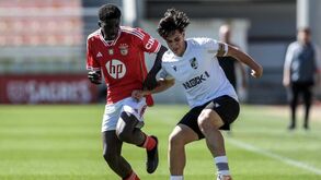 Daniel Banjaqui assina contrato profissional com o Benfica: «Ainda é só o início»