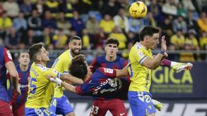Grande momento de João Félix: a espetacular bicicleta do português que colocou o Barcelona a vencer o Cádiz